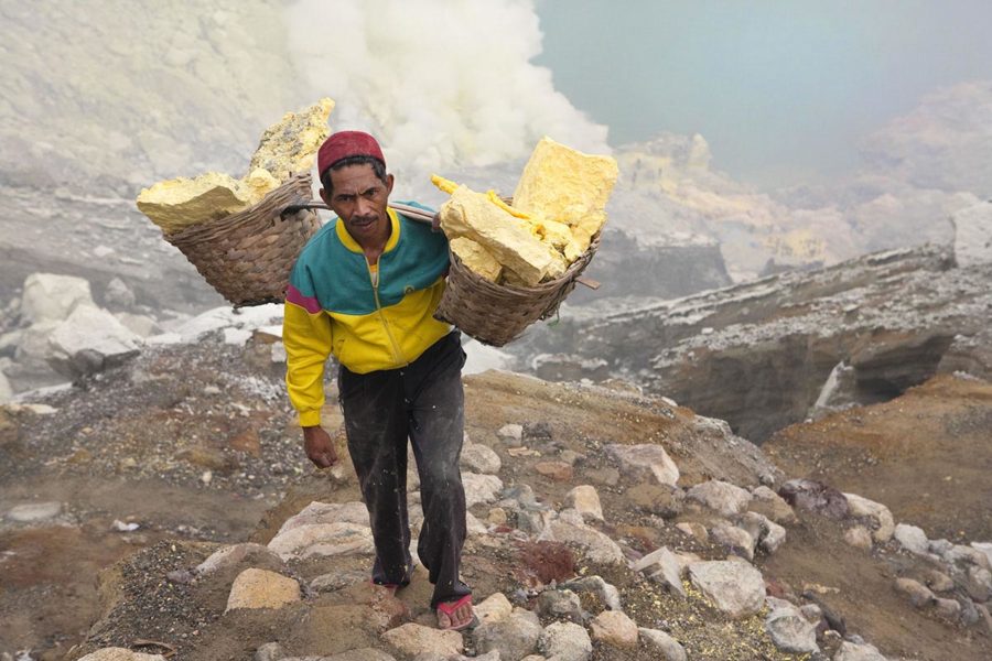 carrying 70 kilos in the chocking steam